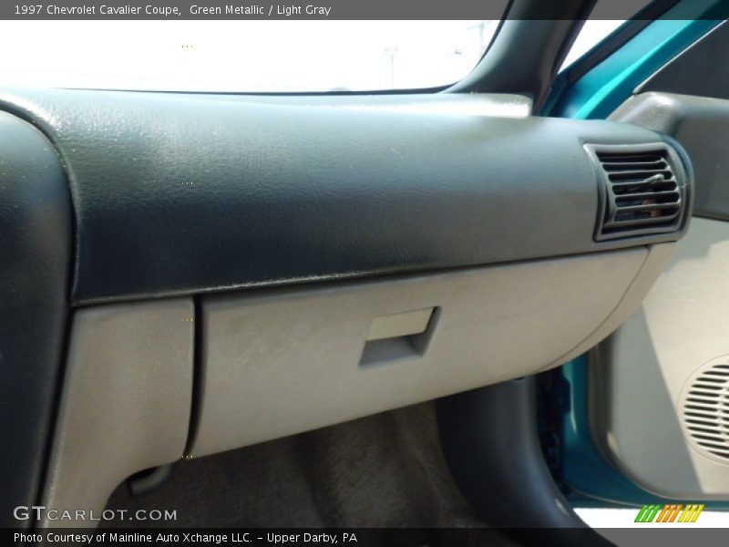 Green Metallic / Light Gray 1997 Chevrolet Cavalier Coupe