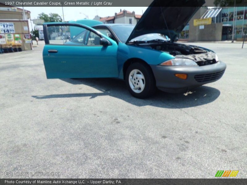 Green Metallic / Light Gray 1997 Chevrolet Cavalier Coupe