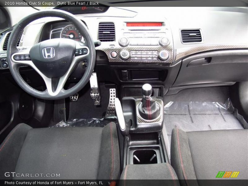 Dashboard of 2010 Civic Si Coupe