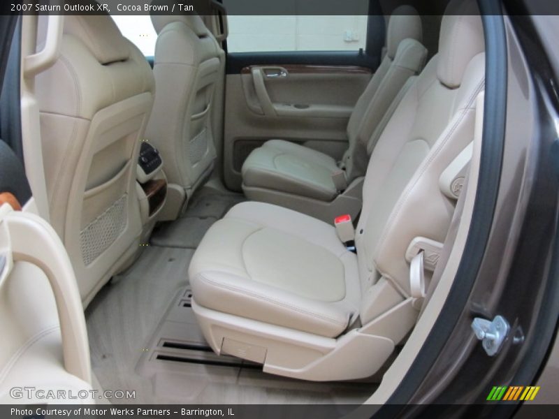 Cocoa Brown / Tan 2007 Saturn Outlook XR