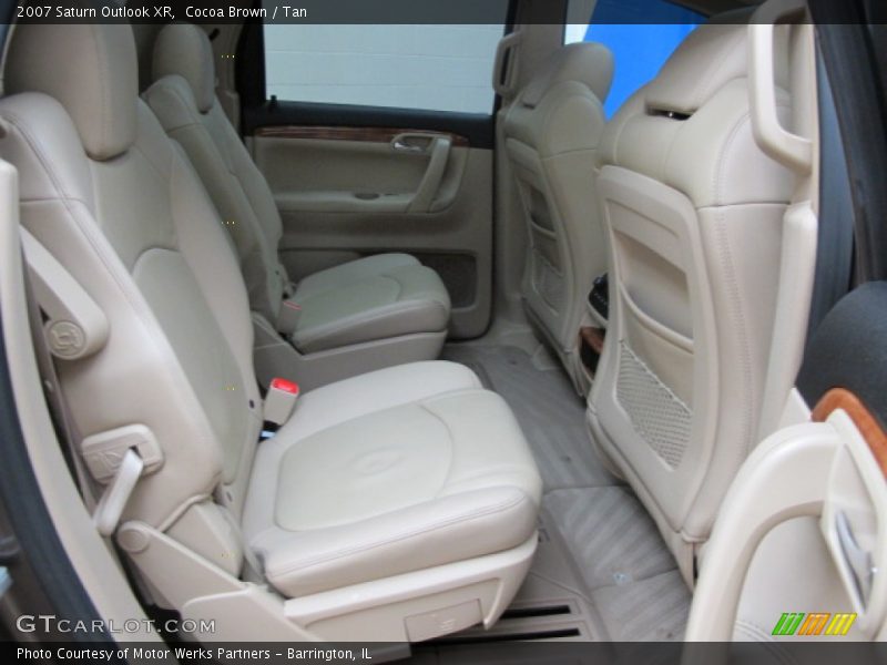 Cocoa Brown / Tan 2007 Saturn Outlook XR
