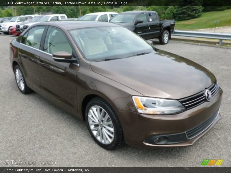 Toffee Brown Metallic / Cornsilk Beige 2011 Volkswagen Jetta SEL Sedan