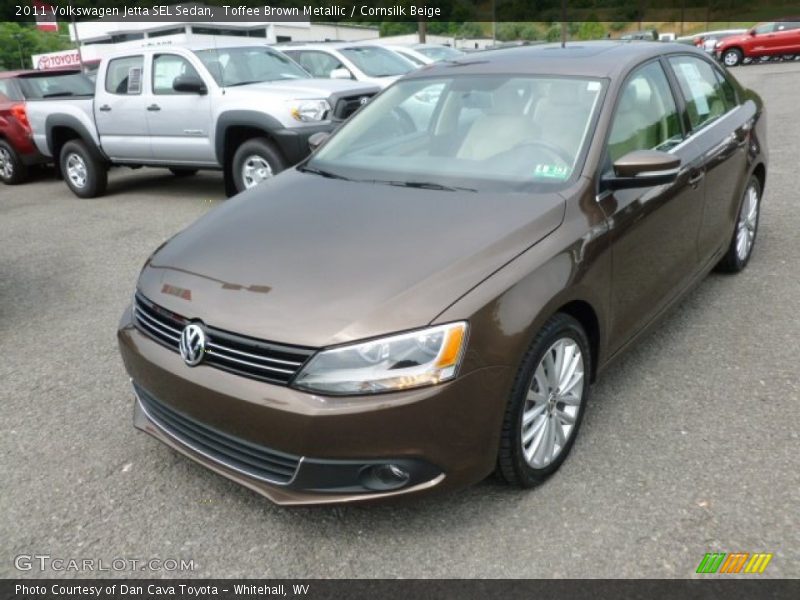 Toffee Brown Metallic / Cornsilk Beige 2011 Volkswagen Jetta SEL Sedan