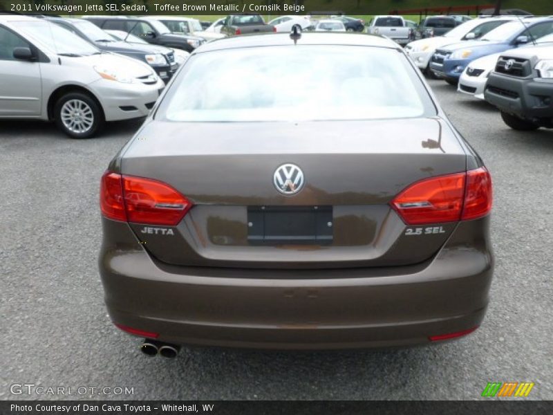 Toffee Brown Metallic / Cornsilk Beige 2011 Volkswagen Jetta SEL Sedan