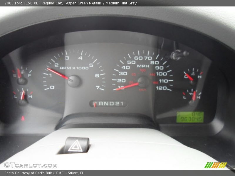 Aspen Green Metallic / Medium Flint Grey 2005 Ford F150 XLT Regular Cab