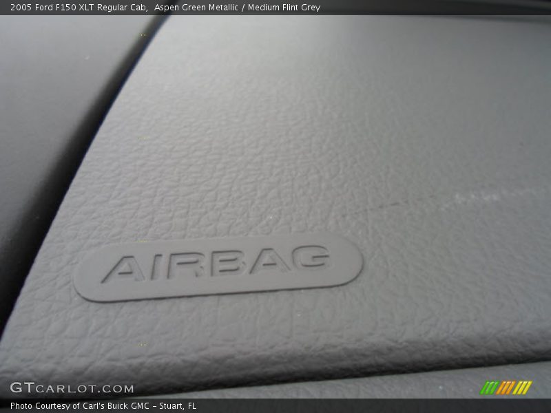 Aspen Green Metallic / Medium Flint Grey 2005 Ford F150 XLT Regular Cab