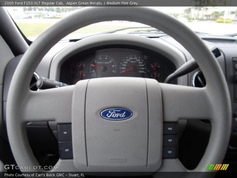 Aspen Green Metallic / Medium Flint Grey 2005 Ford F150 XLT Regular Cab