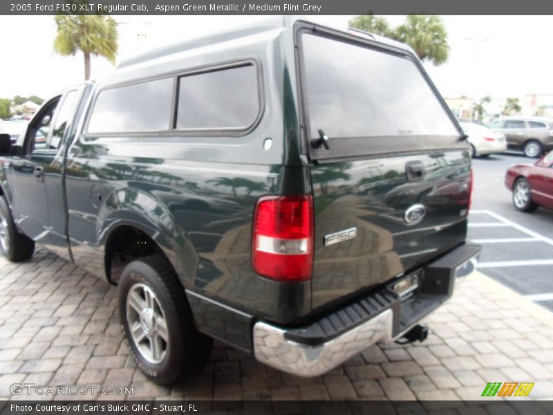 Aspen Green Metallic / Medium Flint Grey 2005 Ford F150 XLT Regular Cab