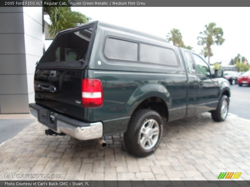 Aspen Green Metallic / Medium Flint Grey 2005 Ford F150 XLT Regular Cab