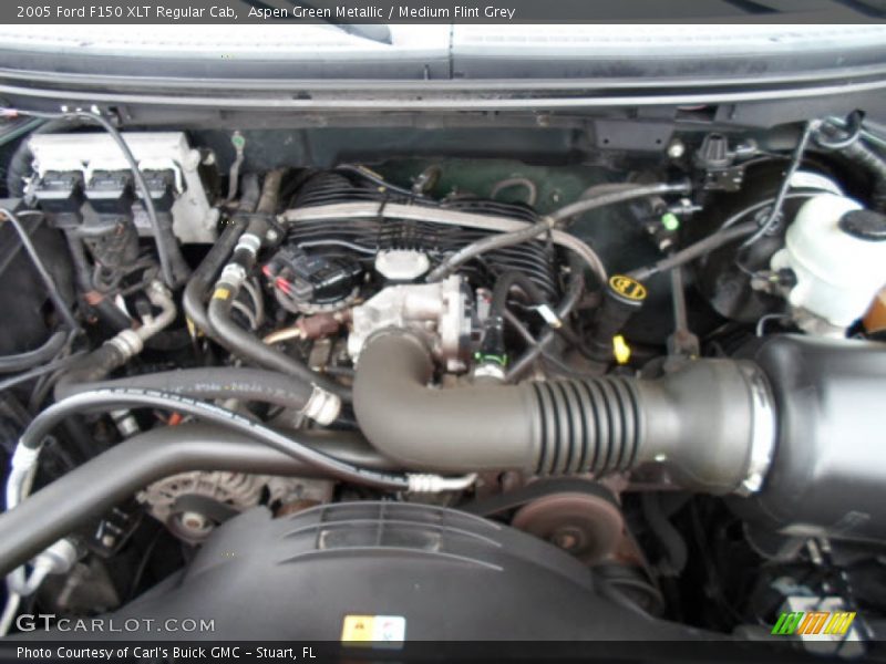 Aspen Green Metallic / Medium Flint Grey 2005 Ford F150 XLT Regular Cab