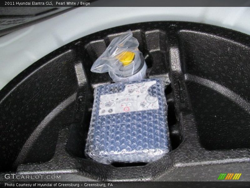 Pearl White / Beige 2011 Hyundai Elantra GLS