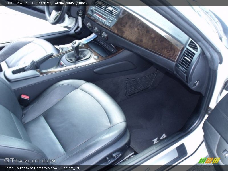 Alpine White / Black 2006 BMW Z4 3.0i Roadster