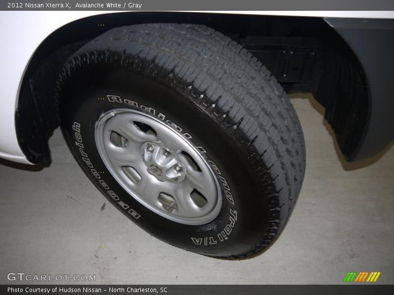 Avalanche White / Gray 2012 Nissan Xterra X