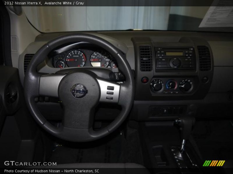 Avalanche White / Gray 2012 Nissan Xterra X