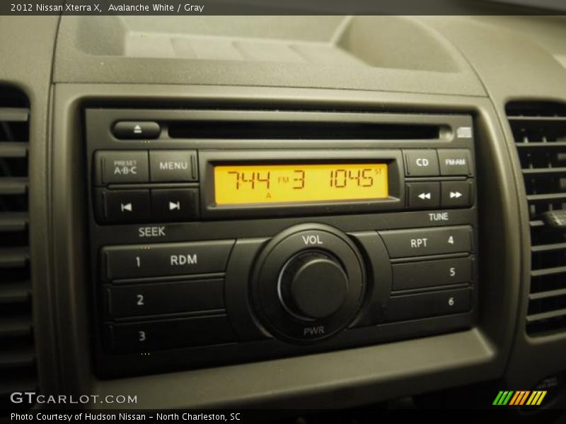 Avalanche White / Gray 2012 Nissan Xterra X