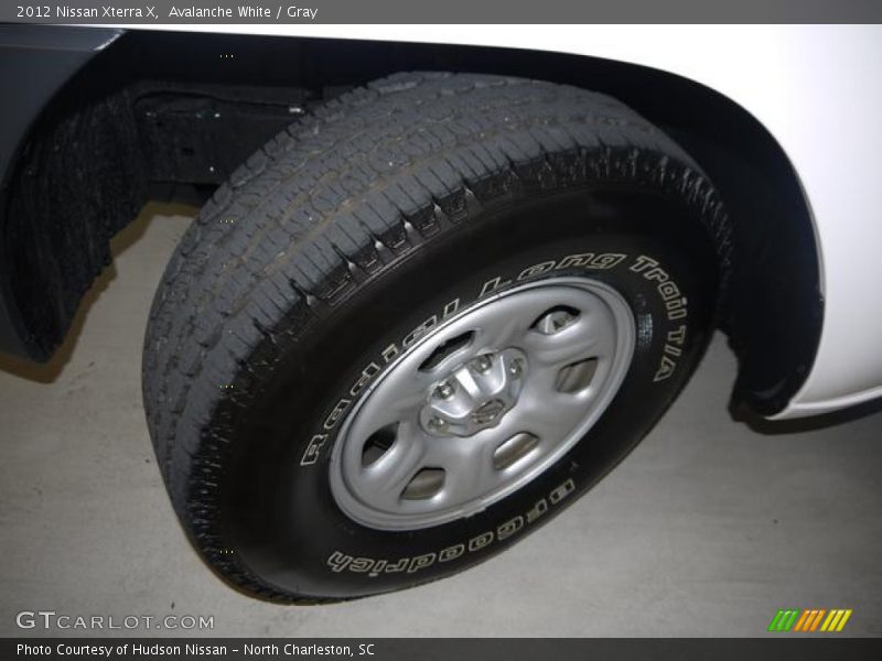 Avalanche White / Gray 2012 Nissan Xterra X