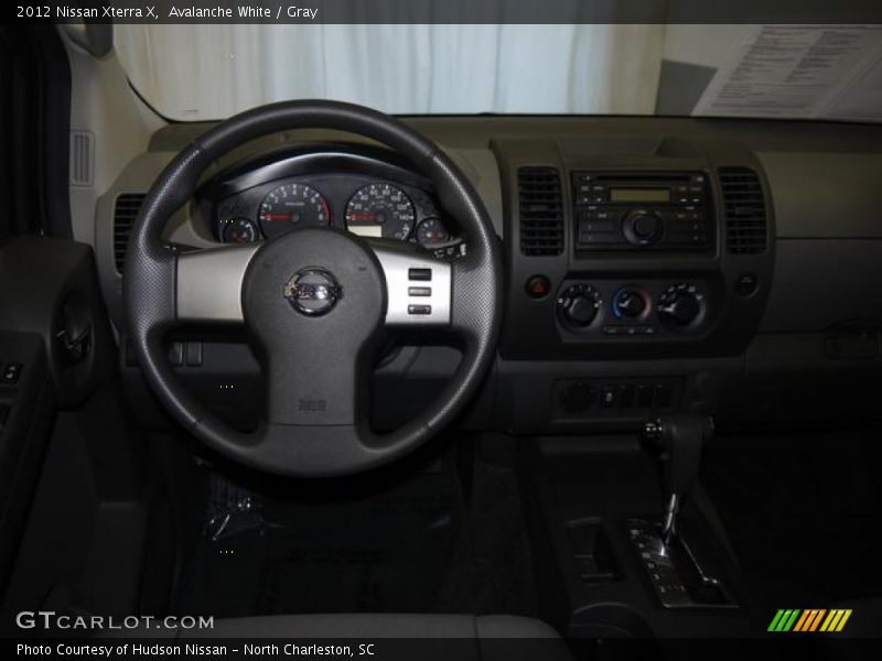 Avalanche White / Gray 2012 Nissan Xterra X