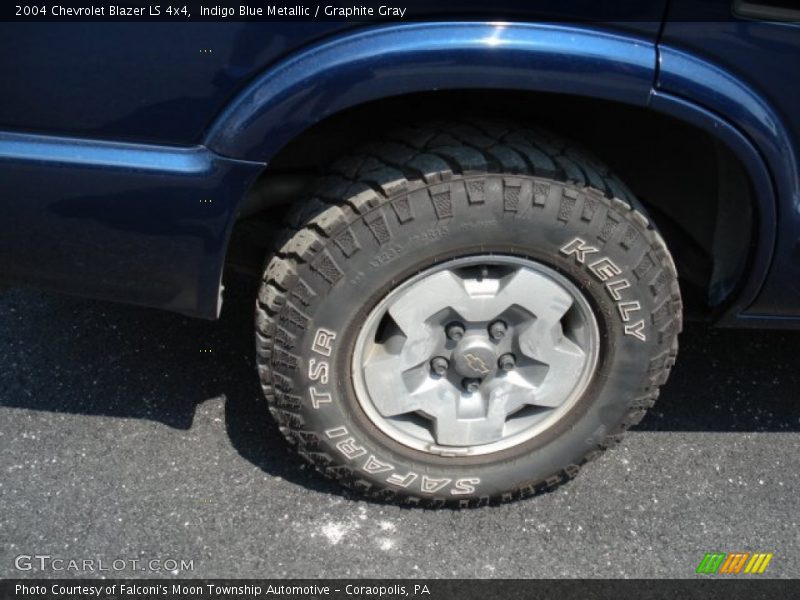 Indigo Blue Metallic / Graphite Gray 2004 Chevrolet Blazer LS 4x4