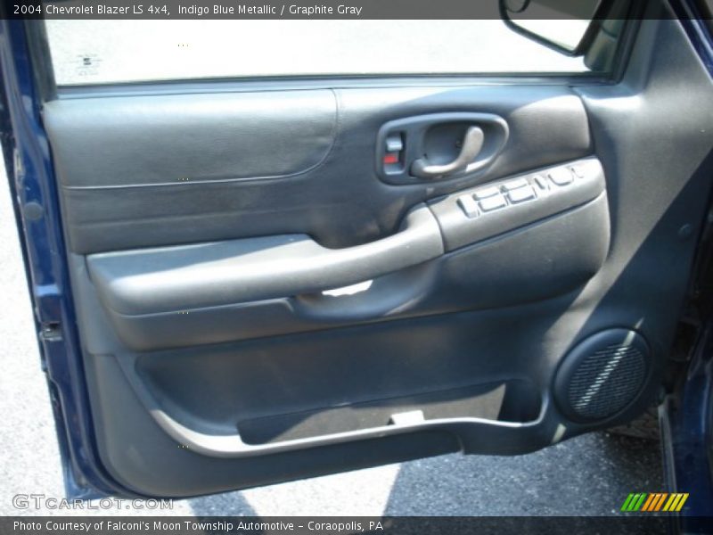 Indigo Blue Metallic / Graphite Gray 2004 Chevrolet Blazer LS 4x4