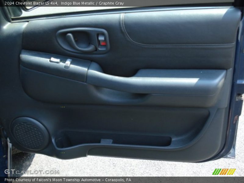Indigo Blue Metallic / Graphite Gray 2004 Chevrolet Blazer LS 4x4