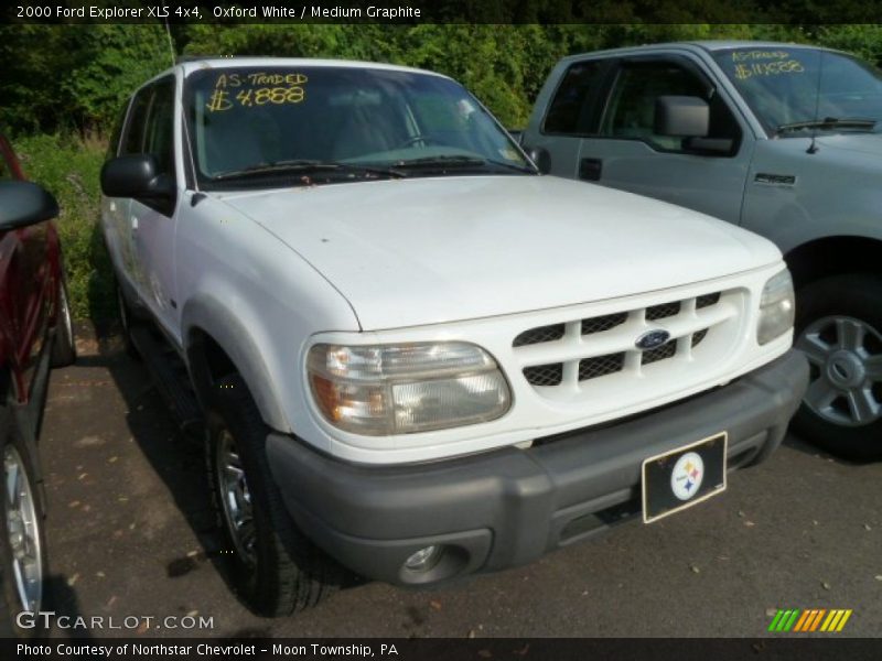 Oxford White / Medium Graphite 2000 Ford Explorer XLS 4x4