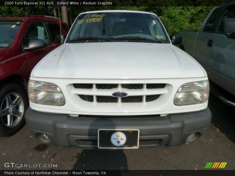 Oxford White / Medium Graphite 2000 Ford Explorer XLS 4x4