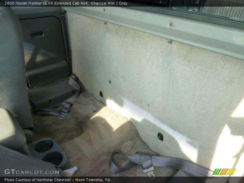 Charcoal Mist / Gray 2000 Nissan Frontier SE V6 Extended Cab 4x4