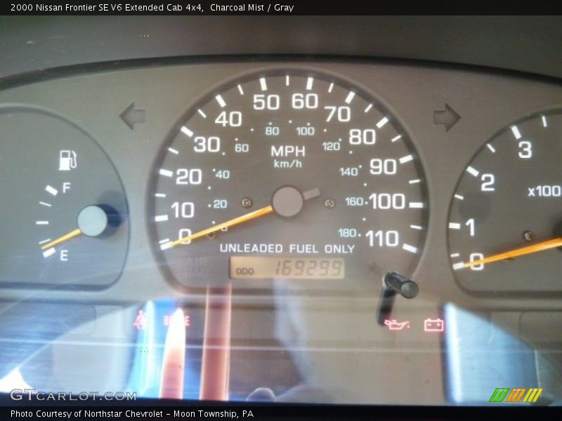 Charcoal Mist / Gray 2000 Nissan Frontier SE V6 Extended Cab 4x4