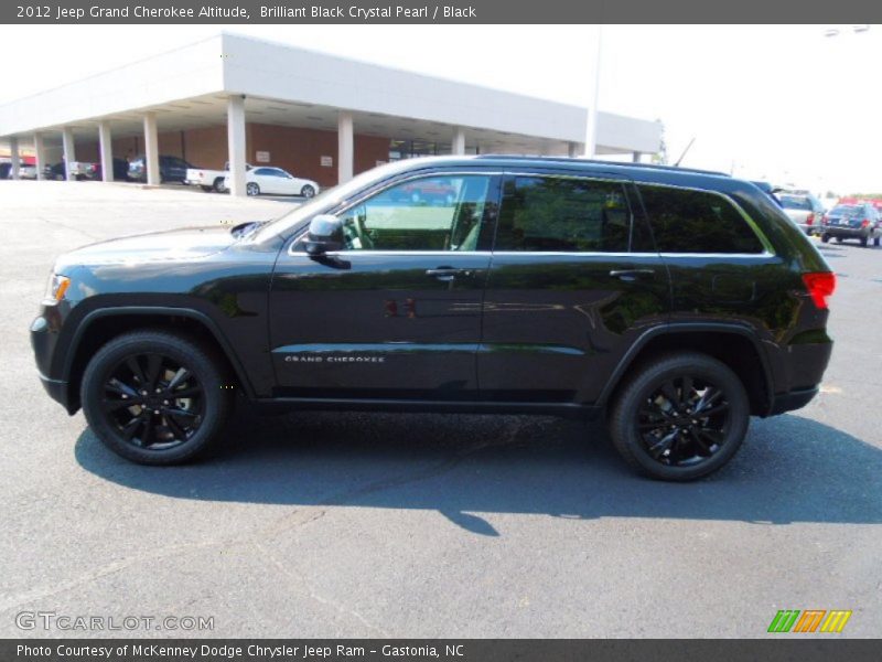 Brilliant Black Crystal Pearl / Black 2012 Jeep Grand Cherokee Altitude