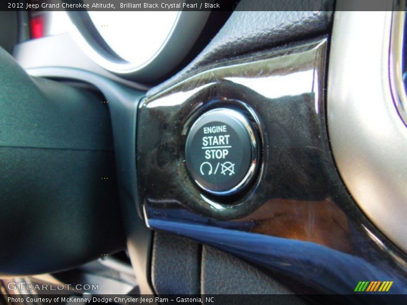 Brilliant Black Crystal Pearl / Black 2012 Jeep Grand Cherokee Altitude
