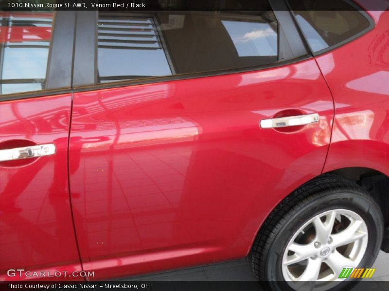 Venom Red / Black 2010 Nissan Rogue SL AWD