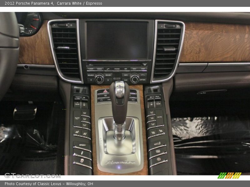Controls of 2012 Panamera 4