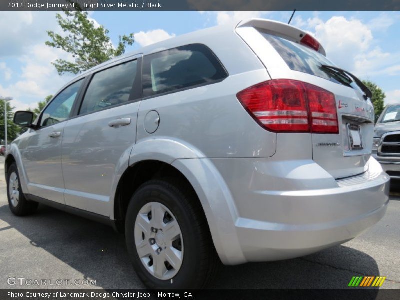 Bright Silver Metallic / Black 2012 Dodge Journey SE