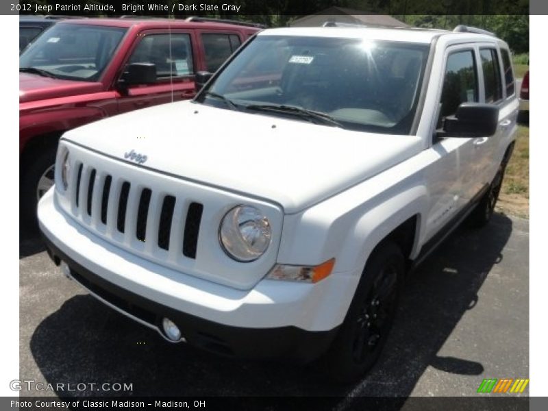 Bright White / Dark Slate Gray 2012 Jeep Patriot Altitude