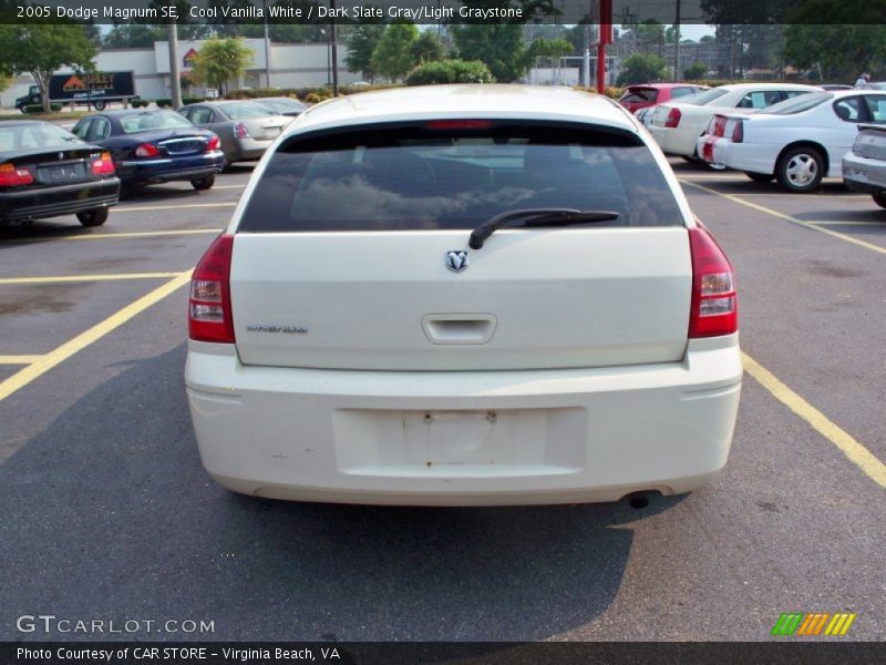 Cool Vanilla White / Dark Slate Gray/Light Graystone 2005 Dodge Magnum SE