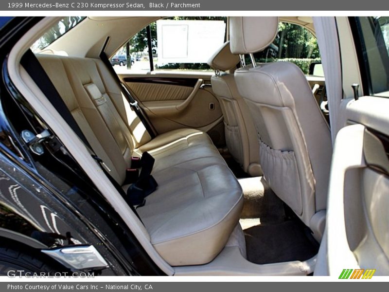 Black / Parchment 1999 Mercedes-Benz C 230 Kompressor Sedan