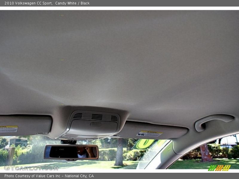Candy White / Black 2010 Volkswagen CC Sport