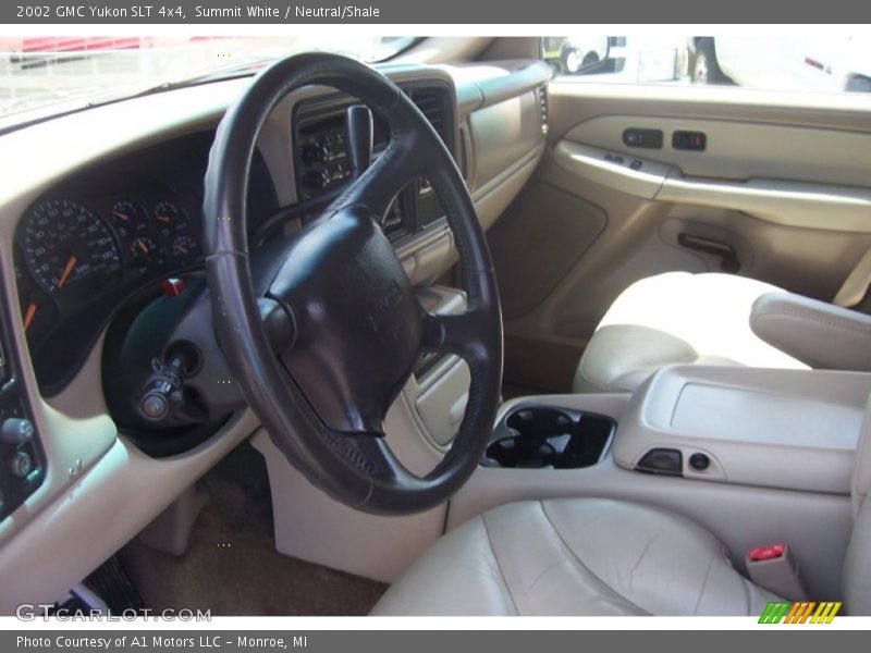 Summit White / Neutral/Shale 2002 GMC Yukon SLT 4x4