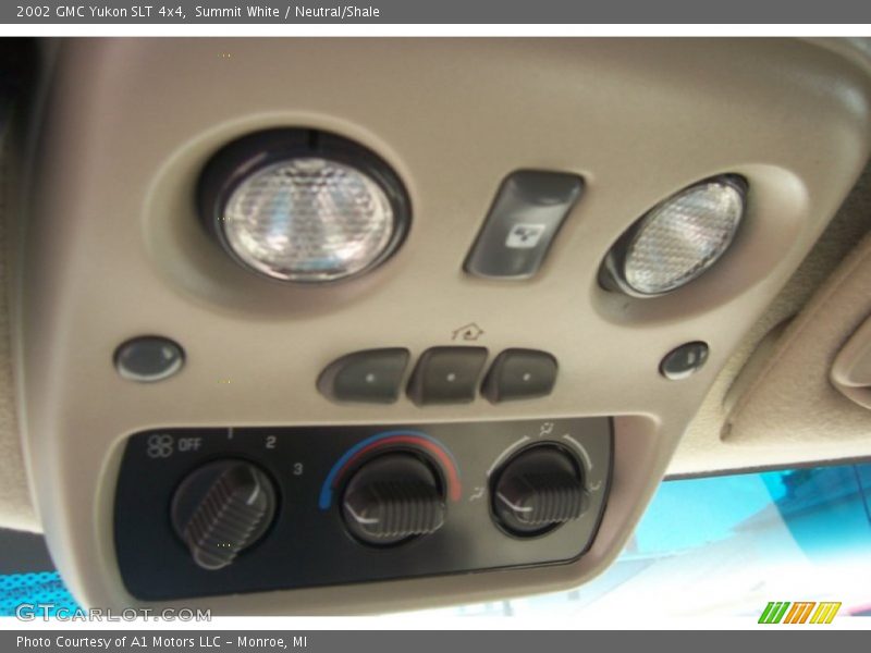 Summit White / Neutral/Shale 2002 GMC Yukon SLT 4x4
