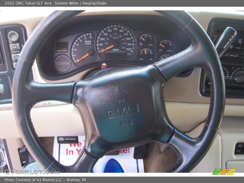 Summit White / Neutral/Shale 2002 GMC Yukon SLT 4x4