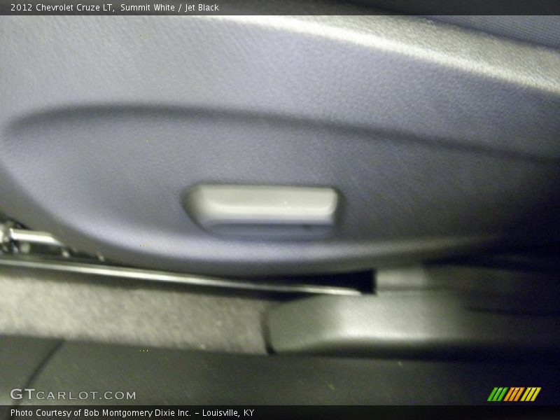Summit White / Jet Black 2012 Chevrolet Cruze LT