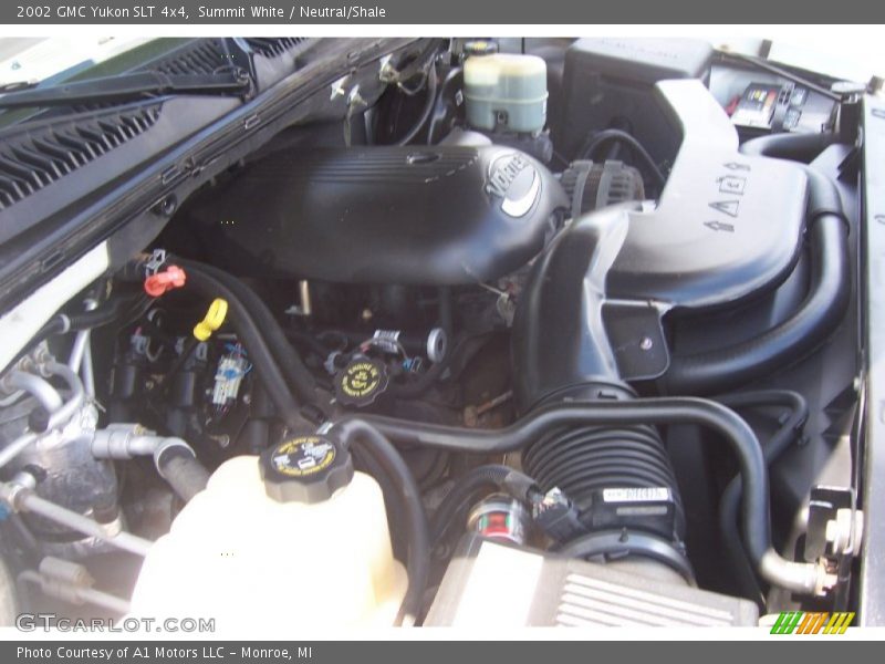 Summit White / Neutral/Shale 2002 GMC Yukon SLT 4x4