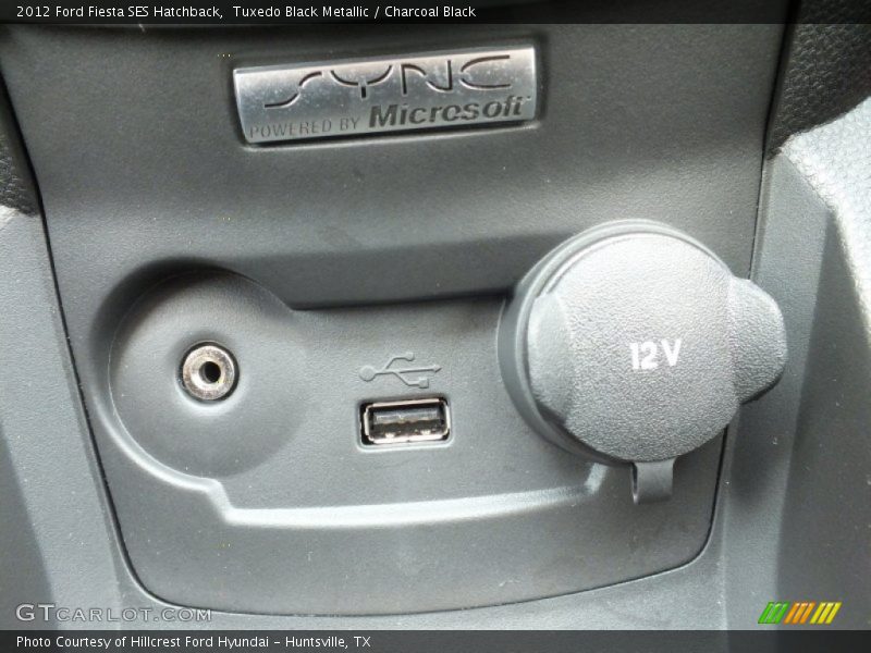 Tuxedo Black Metallic / Charcoal Black 2012 Ford Fiesta SES Hatchback