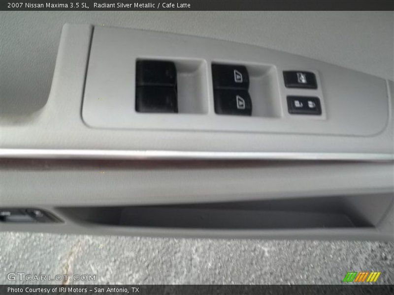Radiant Silver Metallic / Cafe Latte 2007 Nissan Maxima 3.5 SL