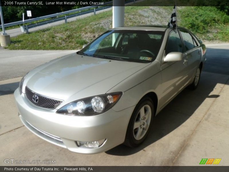 Lunar Mist Metallic / Dark Charcoal 2006 Toyota Camry SE