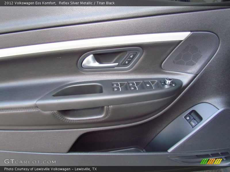 Reflex Silver Metallic / Titan Black 2012 Volkswagen Eos Komfort