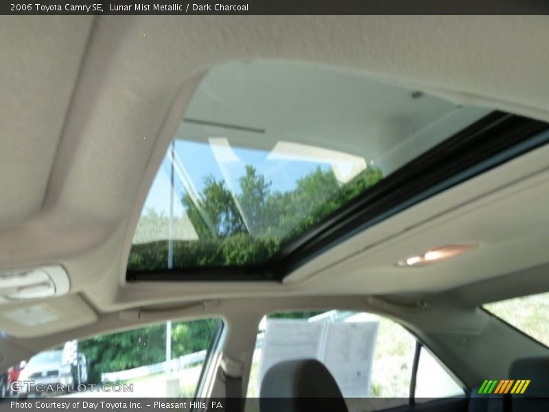 Lunar Mist Metallic / Dark Charcoal 2006 Toyota Camry SE