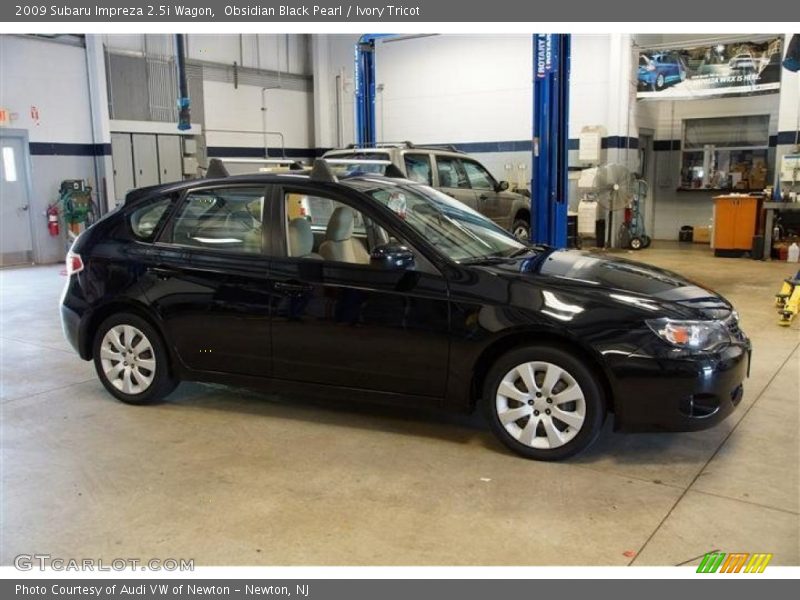 Obsidian Black Pearl / Ivory Tricot 2009 Subaru Impreza 2.5i Wagon