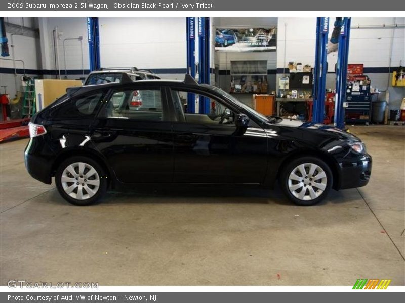 Obsidian Black Pearl / Ivory Tricot 2009 Subaru Impreza 2.5i Wagon
