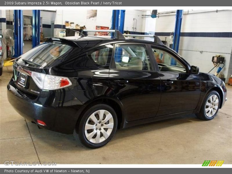 Obsidian Black Pearl / Ivory Tricot 2009 Subaru Impreza 2.5i Wagon